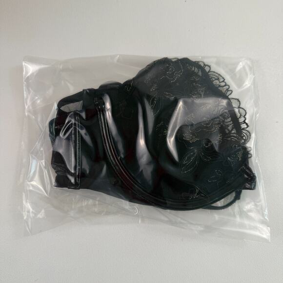 Victoria's Secret Very Sexy Embroidered Strappy Low Cut Black Demi Bra  34C - Picture 13 of 13